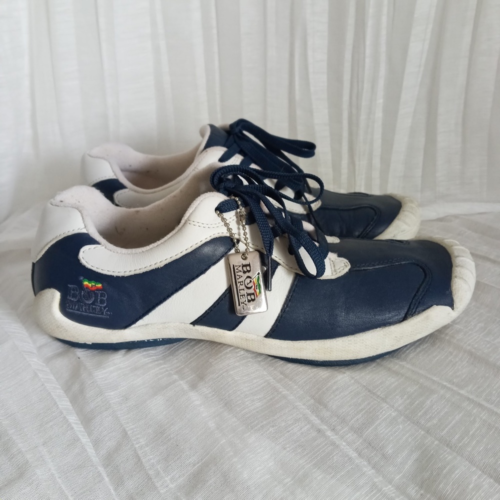 BOB MARLEY Leather Sneakers SZ 9 Silver Charm Blue White Lace Up Athletic Shoes